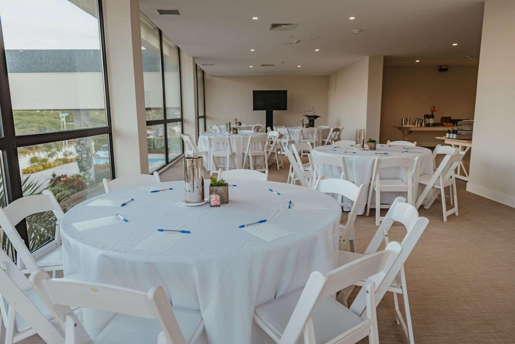 Radisson Blu Aruba Hotel Palm Beach Ngoại thất bức ảnh